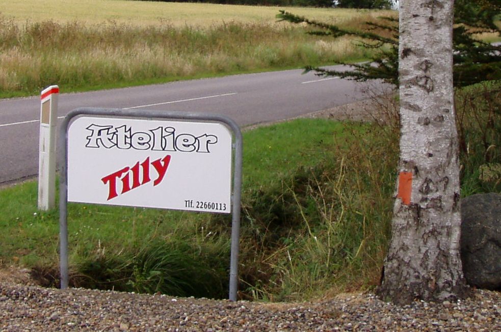 Atelier Tilly skilt detalje